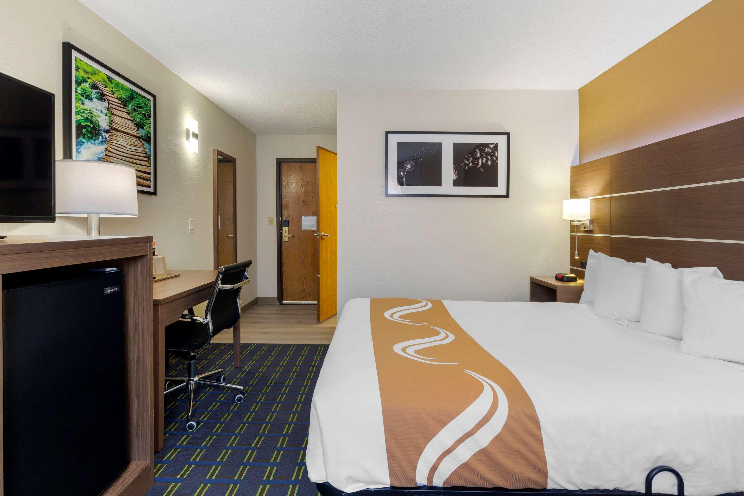 Quality Inn Lee Extérieur photo