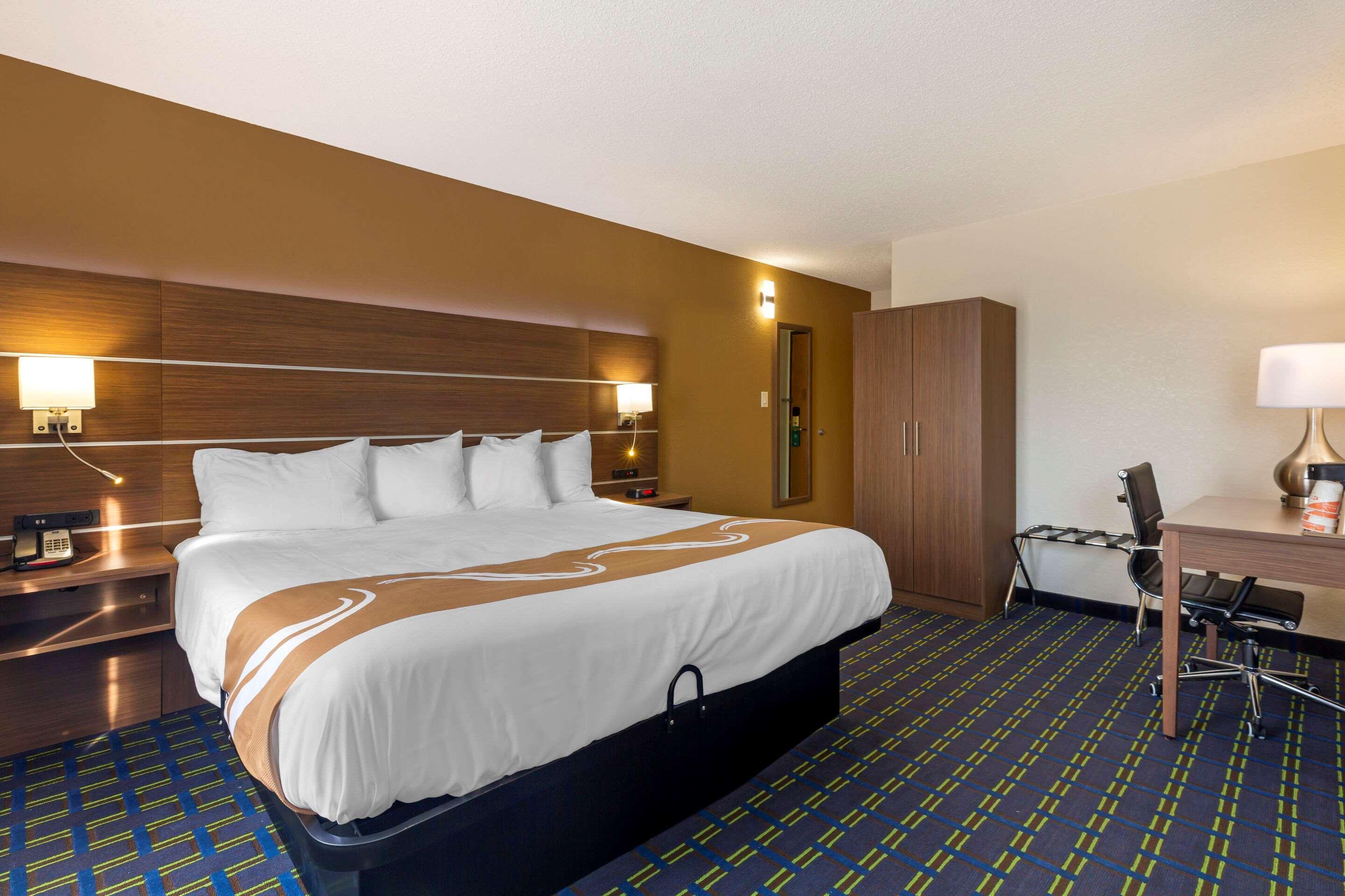 Quality Inn Lee Extérieur photo