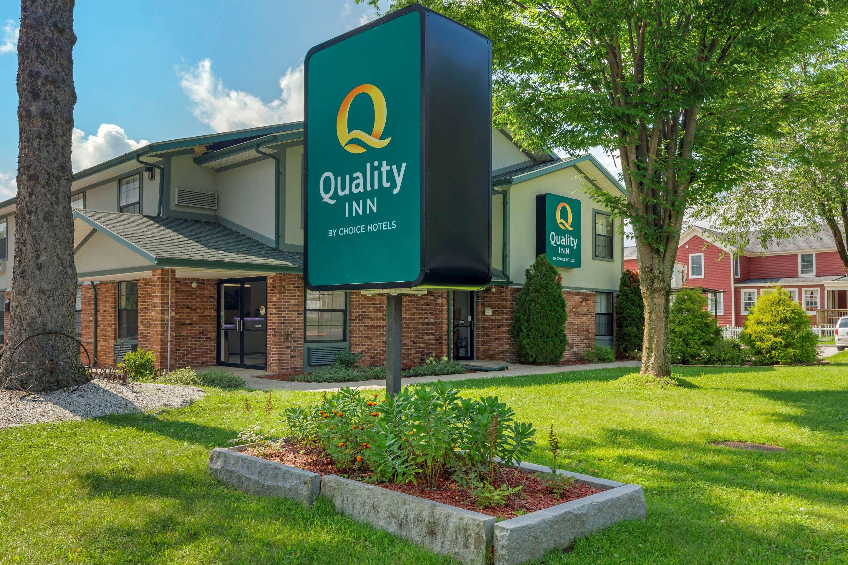 Quality Inn Lee Extérieur photo
